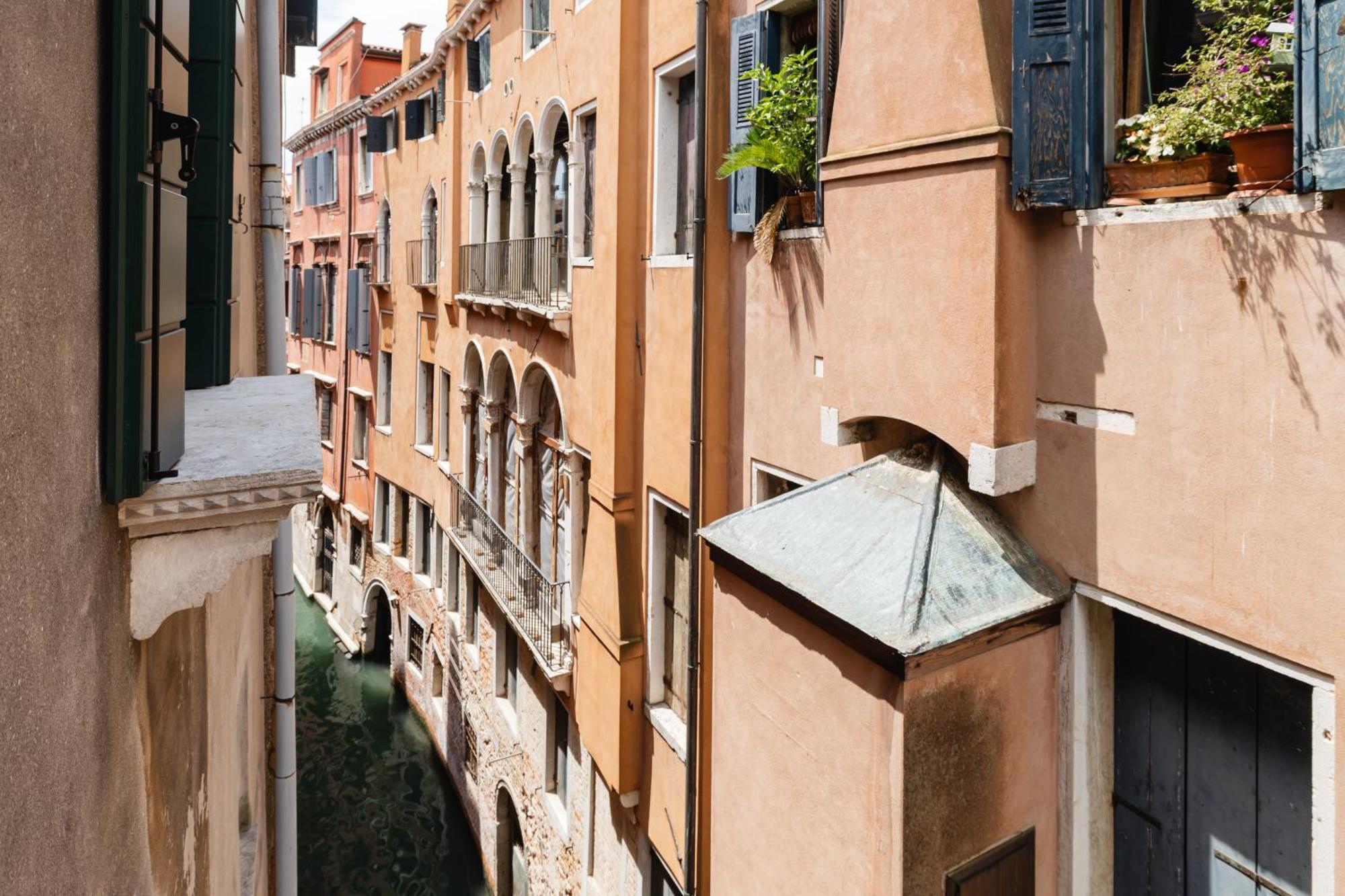 San Marco Canal View By Bricola Appartement
